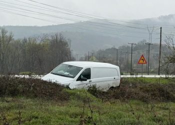 Καλαμπάκα: Νέες εκτροπές οχημάτων στην γνωστή στροφή της Ε.Ο. Τρικάλων – Ιωαννίνων (ΦΩΤΟ)