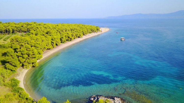 Ανακαλύψτε τους παραδοσιακούς οικισμούς και τα φυσικά τοπία της Εύβοιας