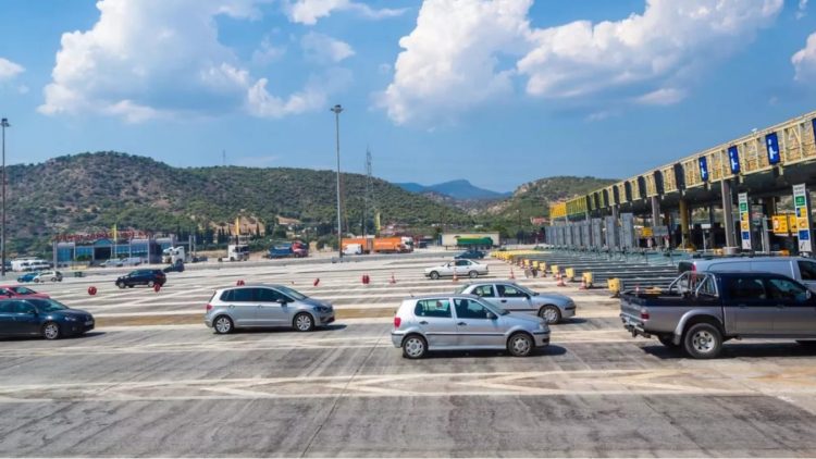 Οδηγός περνούσε από τα διόδια για 16 χρόνια χωρίς να πληρώνει -Τι έλεγε στους υπαλλήλους