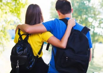 Κινεζικό πανεπιστήμιο ενθαρρύνει τους φοιτητές του να «ερωτευθούν»