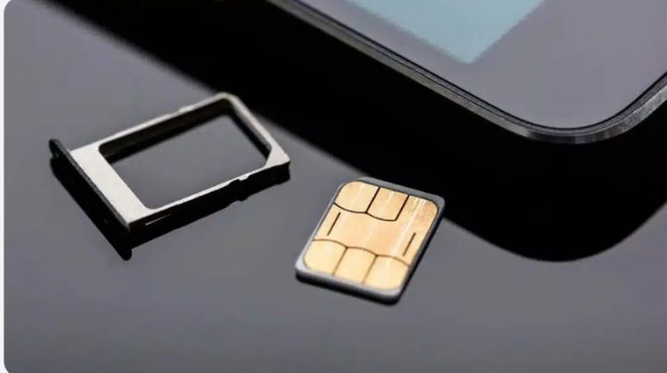 Η ρύθμιση ασφαλείας στη SIM που πρέπει να ενεργοποιήσεις τώρα σε iPhone και Android