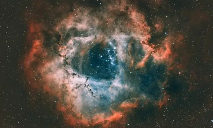 Επιστήμονας της NASA ισχυρίζεται ότι βρήκε ενδείξεις «μη ανθρώπινης νοημοσύνης» στους ουρανούς μας