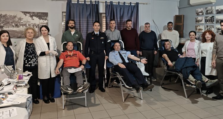 Τρικαλινοί αστυνομικοί έγιναν χορηγοί ζωής