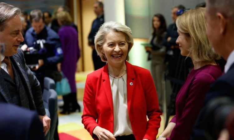 Γαμπρός στην Κρήτη ο ανιψιός της Ούρσουλα Φον ντερ Λάιεν – Παντρεύτηκε και ζει σε χωριό του νησιού
