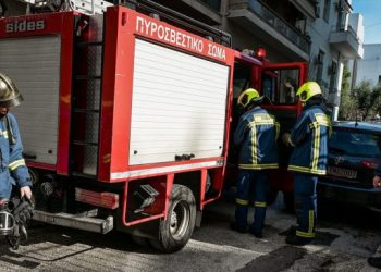 Στις φλόγες τυλίχθηκε το μεσημέρι μονοκατοικία – Υπέστη εκτεταμένες ζημιές (ΦΩΤΟ)