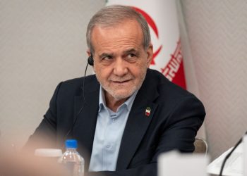 Τα μαζεύει ο Ιρανός πρόεδρος μετά τις πυραυλικές επιθέσεις κατά πάντων – «Ζητώ συγγνώμη»