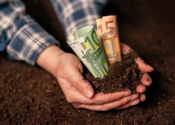 Οι πληρωμές στους αγρότες που θα γίνουν έως τη Μεγάλη Πέμπτη – Τι θα πιστωθεί μετά το Πάσχα