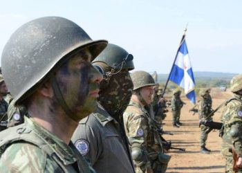 Σου είπαν θα βάλεις το χακί; – Είναι fake news