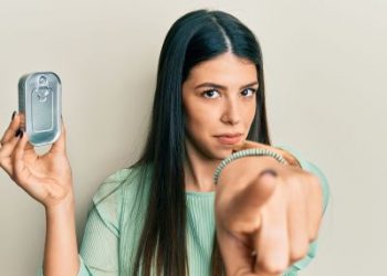 Το κόλπο για να μειώνετε το υπερβολικό αλάτι από τα τρόφιμα σε κονσέρβα