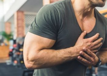 Πόνος στο στήθος μετά από άσκηση: Είναι λόγος ανησυχίας;