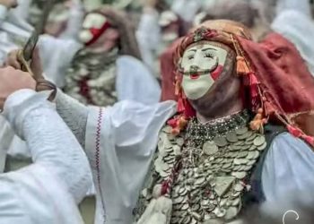 Γενίτσαροι και Μπούλες στη Νάουσα: Από τα πιο εντυπωσιακά αποκριάτικα δρώμενα της Ελλάδας