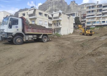 Ξεκίνησαν από τον Δήμο Μετεώρων οι εργασίες για νέο δημοτικό πάρκινγκ 100 θέσεων στο κέντρο της Καλαμπάκας