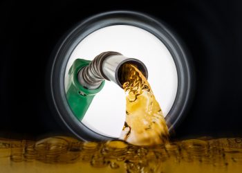 Τεράστια απάτη με λαθρεμπορία καυσίμων – Κεντρικός ο ρόλος εταιρείας πετρελαιοειδών στη Θεσσαλία