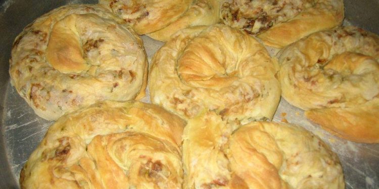 Χορτόπιτα κουλούρια (βλάχικη)