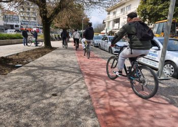 Ασφαλέστερη κίνηση για πεζούς και ποδηλάτες στο κέντρο των Τρικάλων