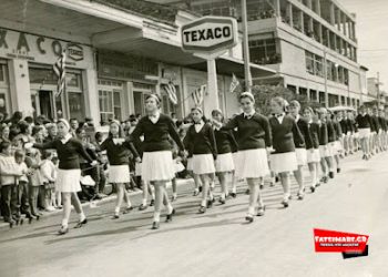 «Μνήμες Γιορτής»: Ο Γυμναστικός Σύλλογος με έκθεση ασπρόμαυρης φωτογραφίας ζωντανεύει το παρελθόν στη Φαρκαδόνα την 25η Μαρτίου