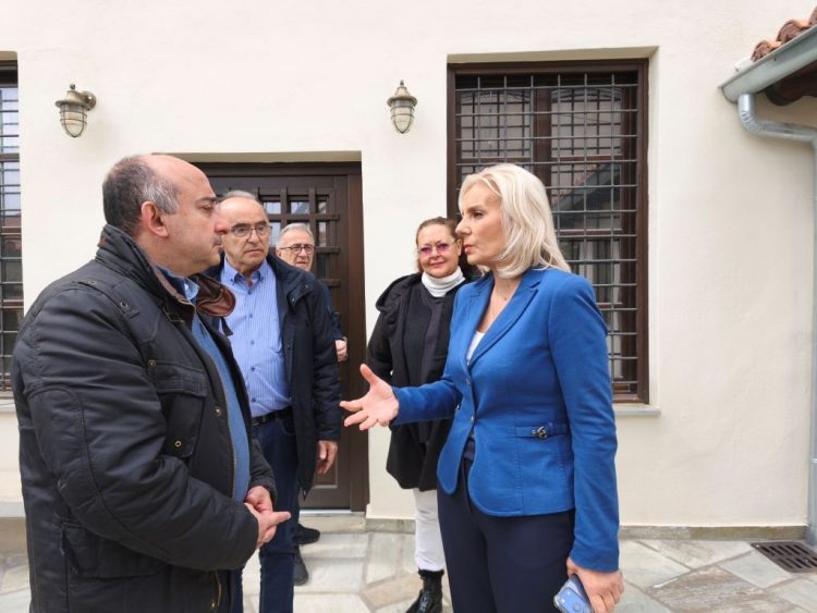 Πρώτες ματιές στο «Σπίτι Τρικαλινών Δημιουργών» από Δήμαρχο Τρικκαίων και Γραμματέα Αποκεντρωμένης Διοίκησης Θεσσαλίας – Στ. Ελλάδας