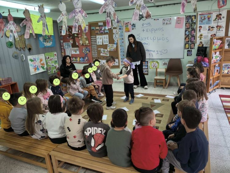 Συνεχίζονται οι επισκέψεις σε διδακτήρια από το Κέντρο Παιδιού και Εφήβων