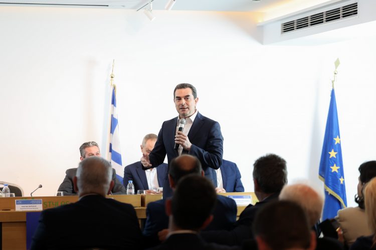 Μαζική συμμετοχή στην περιοδεία του Κώστα Σκρέκα στο Ηράκλειο