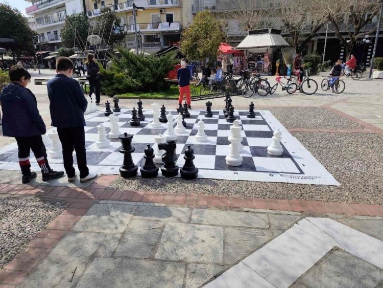 Με σκάκι για την Παγκόσμια Ημέρα Γυναίκας στα Τρίκαλα