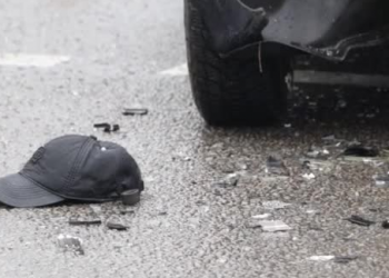 Σφοδρό τροχαίο ατύχημα – Τράκαραν ΙΧΕ και ταξί – Δείτε εικόνες