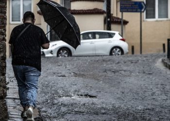 Τακούδης: Εναλλαγές του καιρού τη Μεγάλη Εβδομάδα – Μέχρι Μ. Τετάρτη κοντομάνικο και από Μ. Πέμπτη μπουφάν και ομπρέλα (video)
