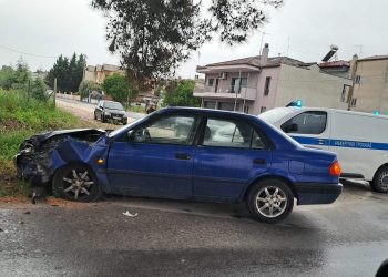 Μετωπική δύο αυτοκινήτων – Ένας τραυματίας (ΦΩTO)