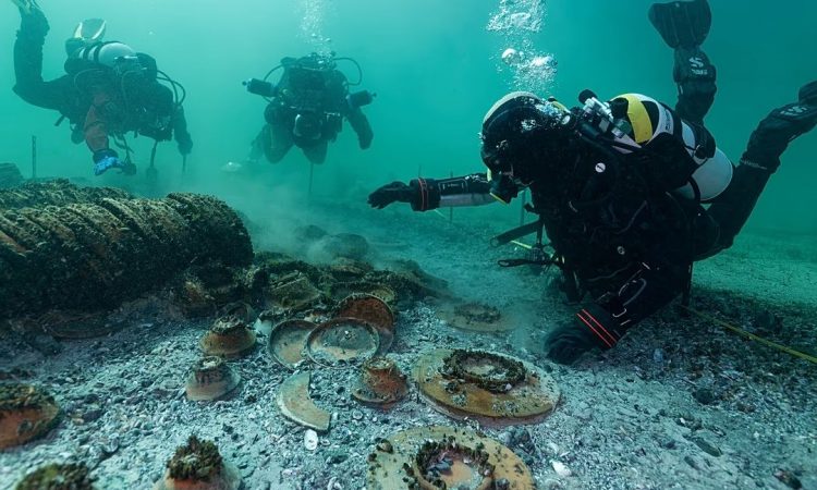 Ελβετία: Εντυπωσιακή ανακάλυψη – Πάνω από 1.000 ρωμαϊκά αντικείμενα εντοπίστηκαν σε λίμνη