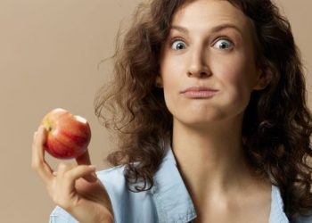 9 φρούτα με περισσότερες φυτικές ίνες από το μήλο