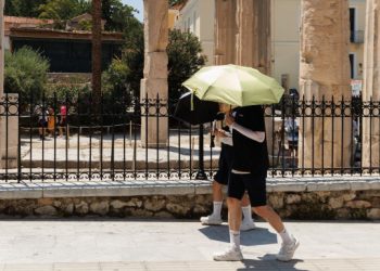 Καιρός: Τυφώνες, πυρκαγιές και καύσωνες φέτος το καλοκαίρι – Δυσάρεστε νέα και για την Ελλάδα