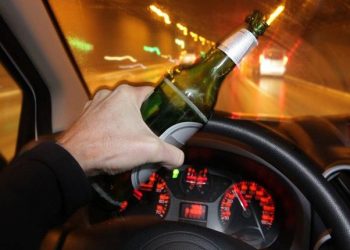 Οδηγούσε μεθυσμένος και… έμπλεξε σε τροχαίο!