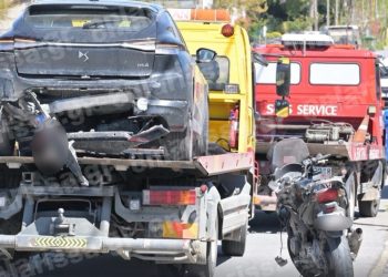 Δείτε φωτογραφίες: Φοβερή μίνι καραμπόλα έξω από τη Λάρισα – Σμπαράλια τα οχήματα – Ένας άνδρας διασωληνώθηκε στο Πανεπιστημιακό Νοσοκομείο