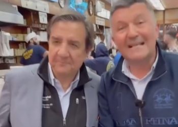 Ο Θεσσαλός γιατρός που μεγαλουργεί για τέσσερις δεκαετίες στη Νέα Υόρκη και αποθεώνεται από γνωστό δημοσιογράφο (βίντεο)