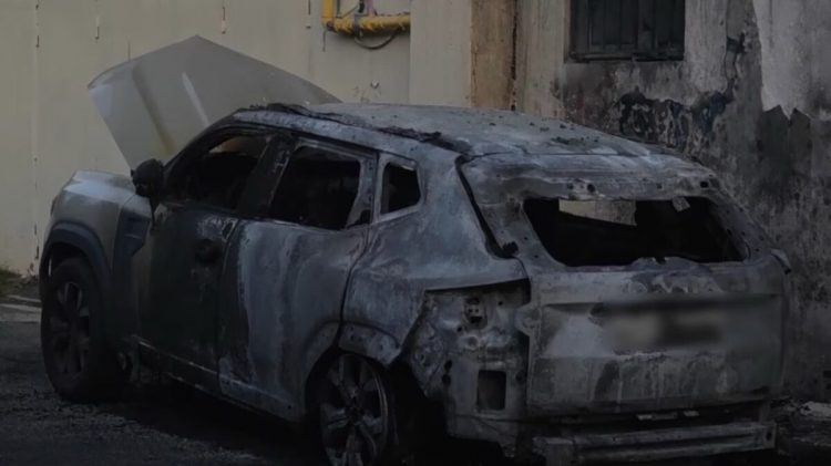 Τέμπη: Εμπρηστική επίθεση σε βάρος πραγματογνώμονα – Έκαψαν το αμάξι του – Η Κρατική Ασφάλεια ανέλαβε την υπόθεση