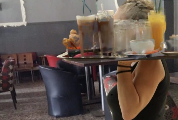 Μαγαζάτορας σε χωριό της Θεσσαλίας γίνεται viral: Ανακοίνωση για όλα τα αρπαχτικά από τα γύρω χωριά απόψε θα έχουμε κοπέλα…