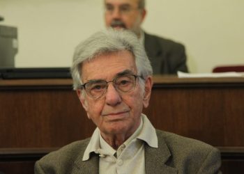 Στο Αποτεφρωτήριο Ριτσώνας το «ύστατο χαίρε» στον σπουδαίο ηθοποιό Στέφανο Ληναίο