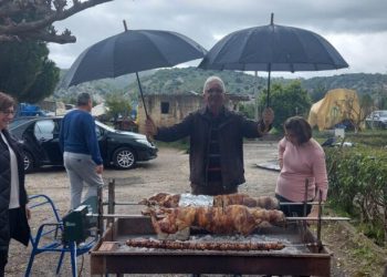 Φ. Τακούδης: Πάσχα με ομπρέλα και βροχερό σκηνικό μέχρι τα μέσα του μήνα – Ο καιρός την Μεγάλη Εβδομάδα