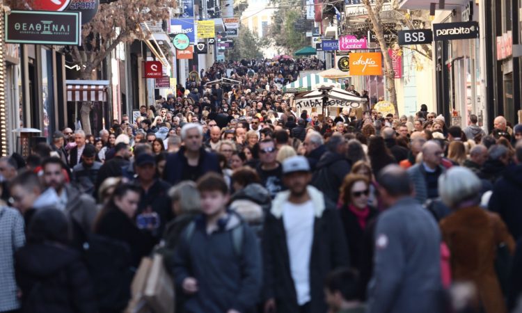 Πάσχα: Ανοιχτά τα καταστήματα την Κυριακή – Το ωράριο των εορτών