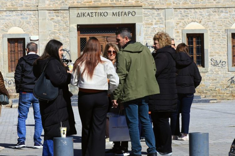 Βιολάντα: Ελεύθερος με περιοριστικούς όρους ο υπεύθυνος παραγωγής – Προθεσμία για τον διευθυντή (ΒΙΝΤΕΟ)