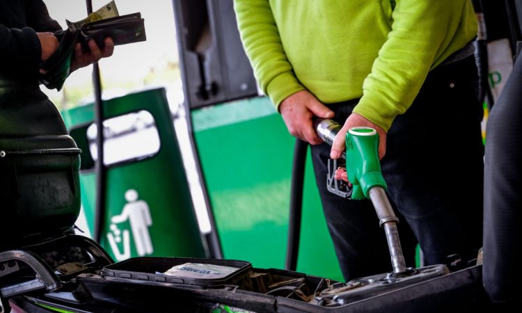 Fuel Pass: Τα 6 SOS για την είσπραξη – Πώς θα πάρετε την επιδότηση καυσίμων