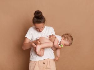 Πότε να αλλάζω την πάνα – πριν ή μετά το γεύμα;