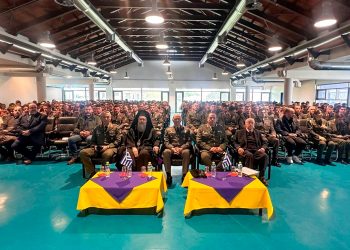 Σ.Μ.Υ.: Τελετή Υιοθεσίας Δευτεροετών Σπουδαστών Τάξης 2027 παρουσία του Αρχηγού Γ.Ε.Σ. Γεωργίου Κωστίδη (ΦΩΤΟ)