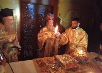 Η Υποδοχή του Αγίου Φωτός και η Αναστάσιμη Θεία Λειτουργία στον Ι.Μ.Ν. Αγίου Νικολάου Τρικάλων (ΦΩΤΟ – ΒΙΝΤΕΟ)