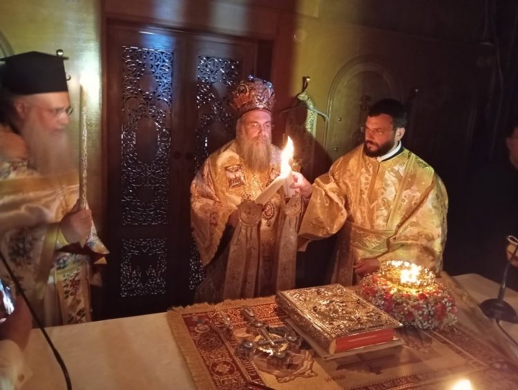 Η Υποδοχή του Αγίου Φωτός και η Αναστάσιμη Θεία Λειτουργία στον Ι.Μ.Ν. Αγίου Νικολάου Τρικάλων (ΦΩΤΟ – ΒΙΝΤΕΟ)