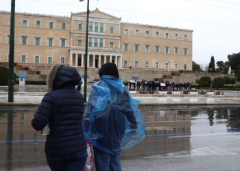 Καιρός: Που θα βρέξει σήμερα Μεγάλο Σάββατο – Η πρόγνωση της ΕΜΥ