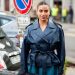 Trench coats alert! Πού θα τα βρεις σήμερα και πώς θα τα φοράς κάθε βροχερή μέρα