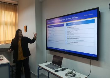 8ο ΓΕΛ Τρικάλων: Επαγγελματική ανάπτυξη των εκπαιδευτικών μέσω προγραμμάτων