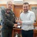 Κύριε Ταξίαρχε, ό,τι χρειαστείτε είμαι στη διάθεσή σας