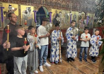 Μεγάλη Παρασκευή στην Κρήνη Τρικάλων – Συγκίνηση και κατάνυξη στην περιφορά του Επιταφίου (ΦΩΤΟ – ΒΙΝΤΕΟ)