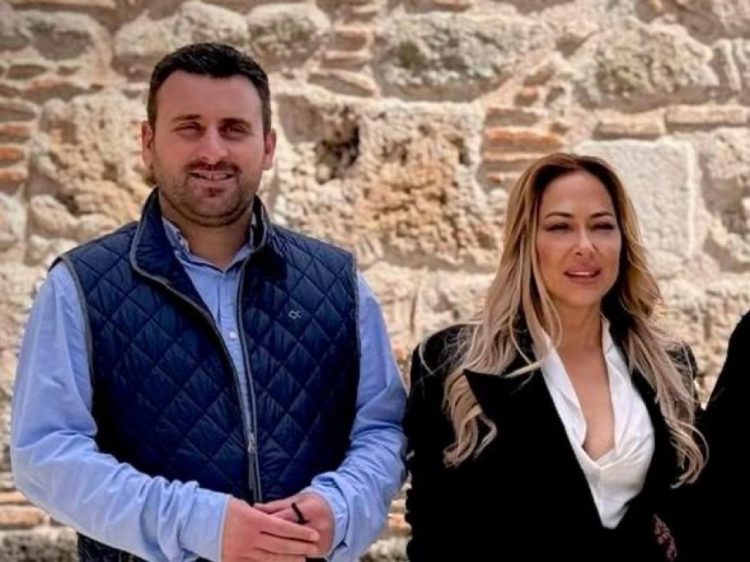 Η αφιέρωση της Μελίνας Ασλανίδου στον δήμαρχο Λευτέρη Αβραμόπουλο που συγκίνησε – «Αχ Ελλάδα σ’ Αγαπώ» από τα Μετέωρα στον αέρα του ANT1 (ΒΙΝΤΕΟ)